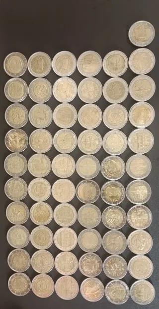Monedas de 2 euros conmemorativas y comunes