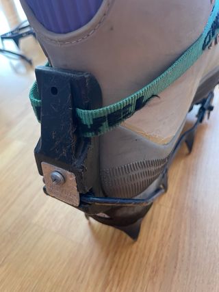 Stivali Asolo FS101 taglia 8 1/2 e ramponi Grivel