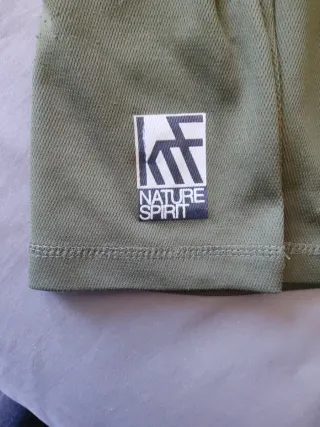 Conjunto deportivo verde