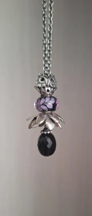 Collana Trollbeads con gufo e pietra nera