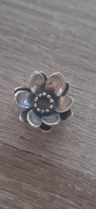 Collana Trollbeads con gufo e pietra nera