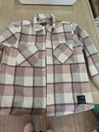 Chaquetón cuadros Pull&Bear unisex rosa y blanco