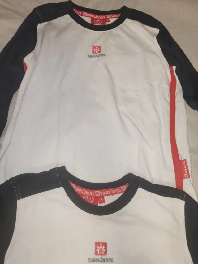 2 Camisetas Salesianos Talla 8