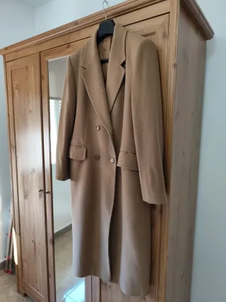 Abrigo de paño marrón