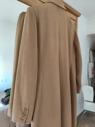 Abrigo de paño marrón