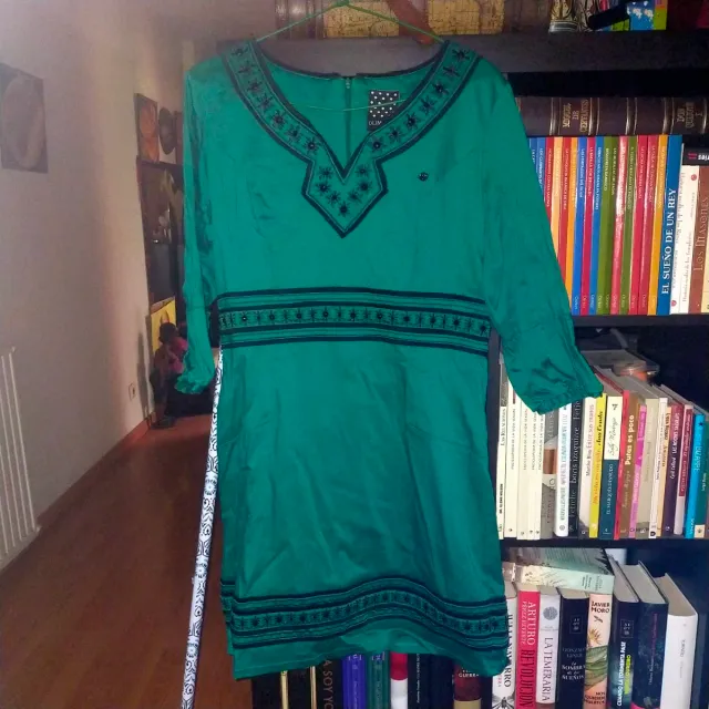 Vestido GUMMY Invierno Talla M