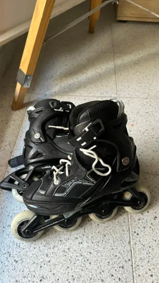 Patines en línea negros para niña