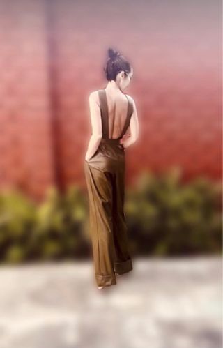 Mono de cuero sintético verde oliva Talla XS