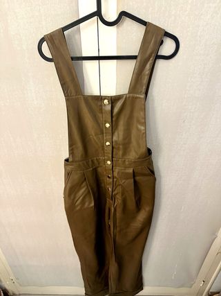 Mono de cuero sintético verde oliva Talla XS