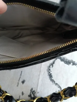 Bolso Negro y Dorado