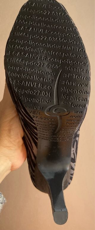 Zapatos de tacón animal print Rebeca Sanver