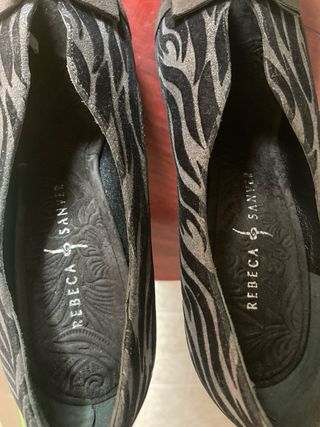 Zapatos de tacón animal print Rebeca Sanver