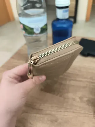 Monedero mujer beige