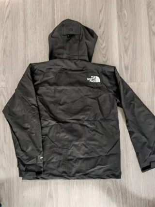 Cortavientos The North Face Negro
