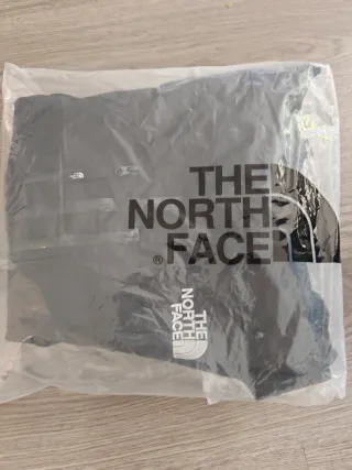 Cortavientos The North Face Negro