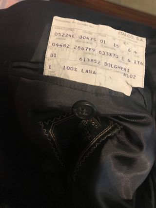 Dos chaquetas de vestir