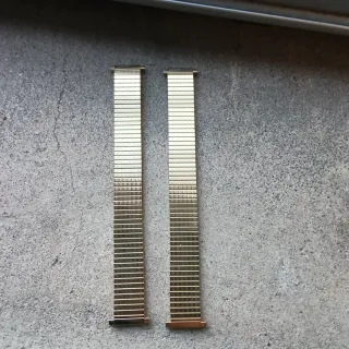 Cinturino vintage anse a pompa oro