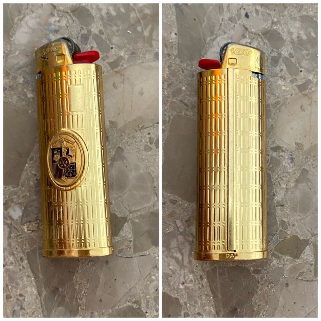 Accendino BIC dorato da collezione