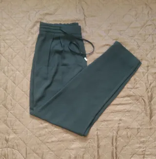 Pantalón negro tela holgada Zara Basic