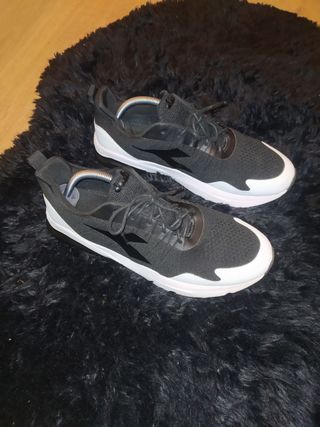 Zapatillas Diadora Negras y Blancas