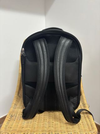 Mochilas Montblanc Negras y Rojas