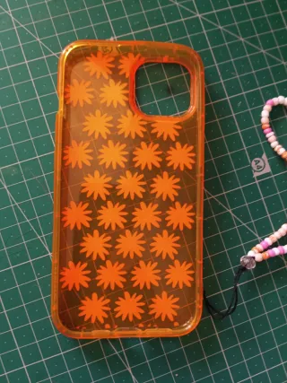 Funda iPhone 13 Naranja Flores