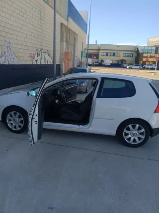 Volkswagen Golf 2004