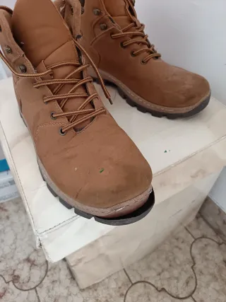 Stivaletti uomo marroni