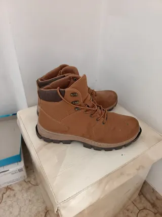 Stivaletti uomo marroni