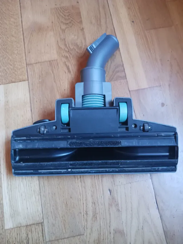 Aspirador Cecotec Conga Thunderbrush 560