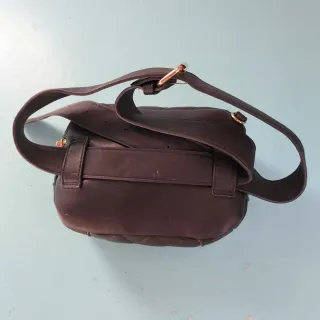 Riñonera acolchada negra