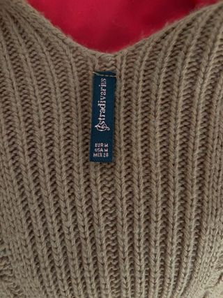 Cárdigan marrón tejido con botones