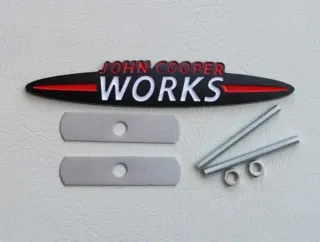 Logo Emblema JCW de Parilla Mini Cooper One