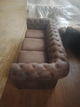 Sofá Chester Marrón Terciopelo