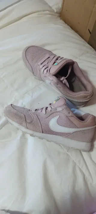 Deportivas Nike Mujer Rosas y Blancas