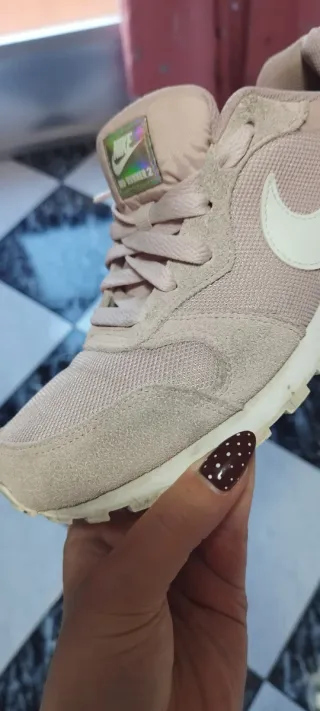 Deportivas Nike Mujer Rosas y Blancas