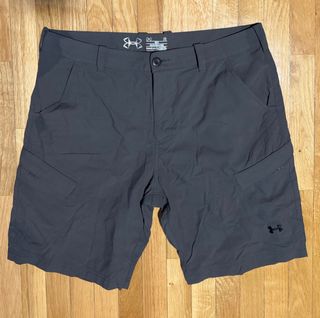 Bermuda Under Armour Gris Talla L