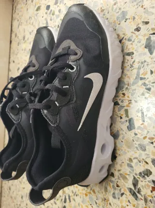 Nike Bambas Negras y Blancas