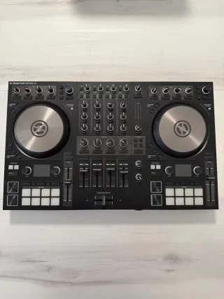 Native Instruments Traktor S4 MK3