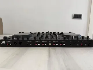 Native Instruments Traktor S4 MK3
