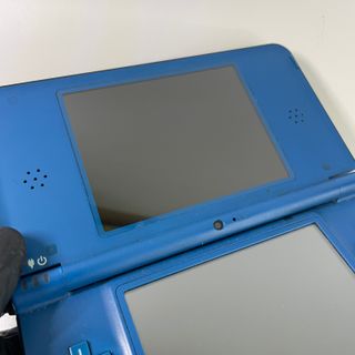 Nintendo DSi XL Blu con caricabatterie