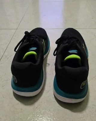 Zapatillas New Balance 680 Negras y Turquesa