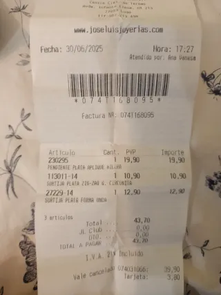 Elegantes pendientes de plata