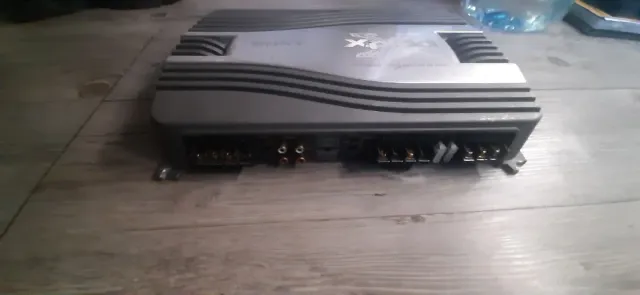 Etapa de potencia Sony gris/plateada