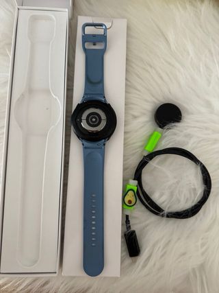 Samsung Galaxy Watch 5 + Cargador +TeléfonoSamsung
