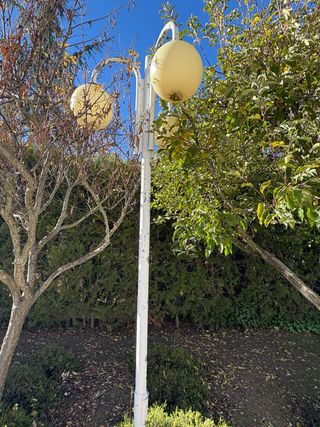 5 Farolas de jardín blancas y amarillas