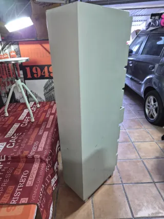 Cajonera de madera antigua