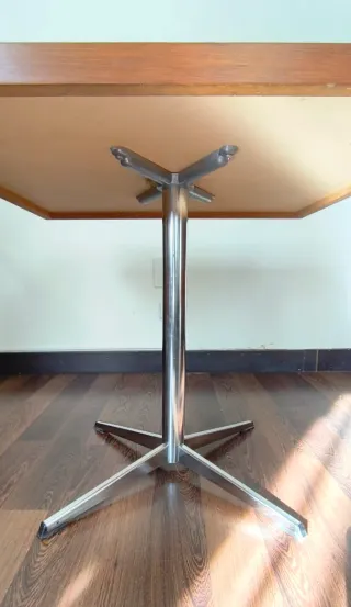 Mesa vintage estilo bistró (75x75CMS).