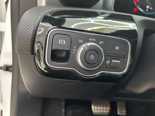 Mercedes-Benz Clase CLA 200d AMG Line, Black Line