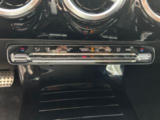 Mercedes-Benz Clase CLA 200d AMG Line, Black Line